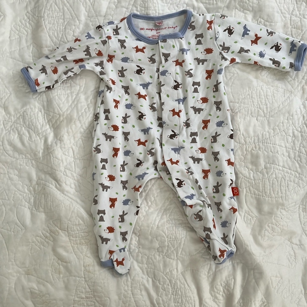 Magnificent Baby Magnetic Footie